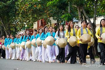 Trải Nghiệm Sôi Động Tại Chợ Đêm Long An Năm 2024